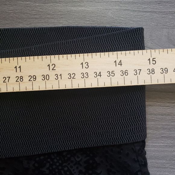 NYGARD SLIMS Womens Flocked Snakeskin Print Straight Leg Stretch Pant Sz Medium - Picture 8 of 8